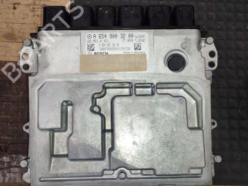 Used Engine control unit (ECU) Engine control unit (ECU) MERCEDES-BENZ E-CLASS T-Model (S213) E 220 d (213.204) (194 hp) 40062566 40062566