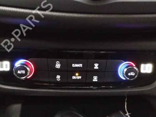 Used Climate control Climate control 17490888 17490888