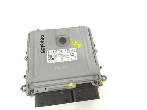 Used Engine control unit (ECU) Engine control unit (ECU) MERCEDES-BENZ CLK (C209) CLK 320 (209.365) (218 hp) 33626436 33626436