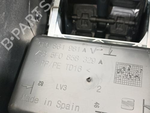 Armrest / Center console SEAT LEON (5F1)  | BP15580933I20 