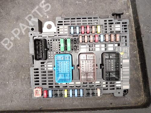 Used Fuse box Fuse box 35949474 35949474
