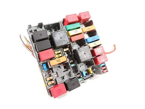 Used Fuse box Fuse box 22296236 22296236
