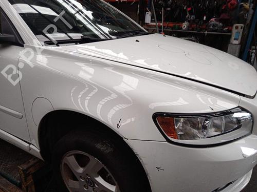 Used Right front fenders Right front fenders VOLVO S40 II (544) D2 (115 hp) 39980895 39980895