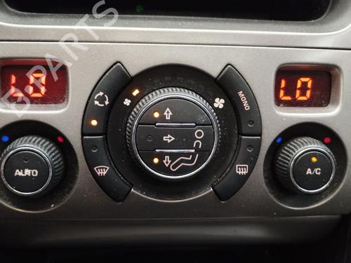 Used Climate control Climate control 38285518 38285518