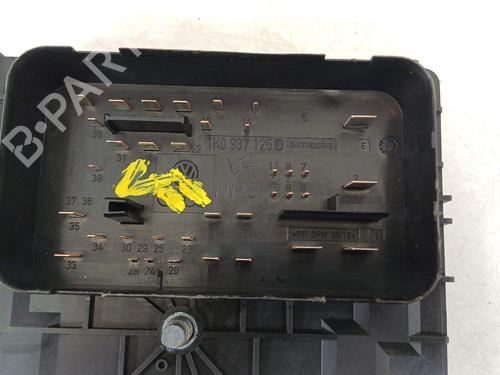 Fuse box SKODA YETI (5L) 1.2 TSI | BP26558467E1 - Image 7