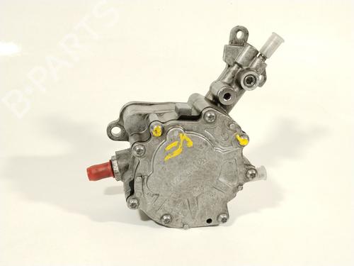 Used Vacuum pump SKODA SUPERB II (3T4) 2.0 TDI (140 hp) 26231671