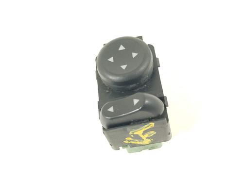 mirror-switch-fiat-tipo-saloon-356_-357_-2015-31337502 main image