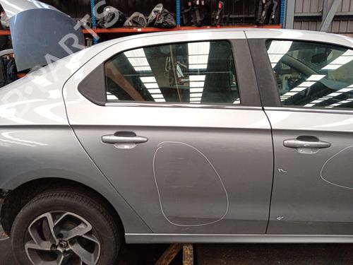 Used Right rear door Right rear door 39239577 39239577