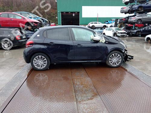 Used Parts PEUGEOT 208 I (CA_, CC_)  1.2 PureTech 82  4660651