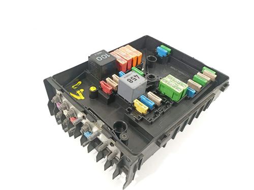 Used Fuse box Fuse box 16549663 16549663