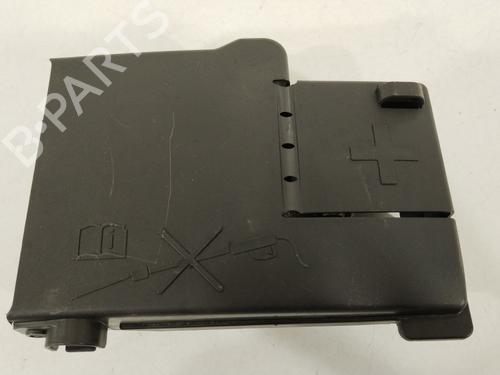 Used Fuse box Fuse box OPEL ASTRA J Saloon 1.7 CDTI (69) (131 hp) 33240239 33240239