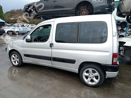 Fuse box PEUGEOT PARTNER MPV (5_, G_) 1.6 HDi 75 | BP31827684E1 