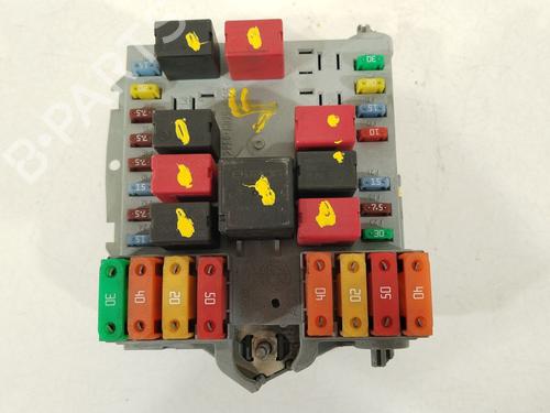 Used Fuse box Fuse box 37467031 37467031