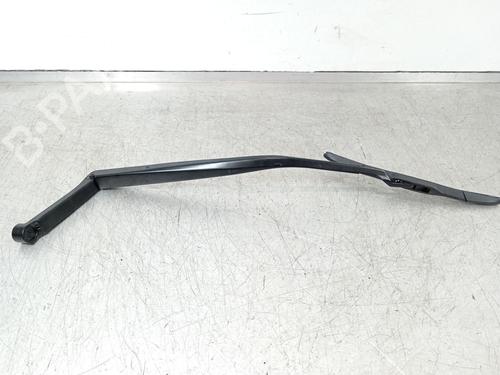 front-windshield-wiper-arm-toyota-corolla-hatchback-_e21_-_ea1_-_eh1_-2018-31802690 main image