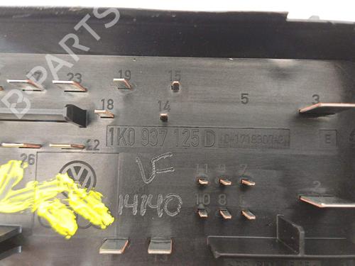 Fuse box SKODA YETI (5L) 1.2 TSI | BP26558467E1 - Image 8