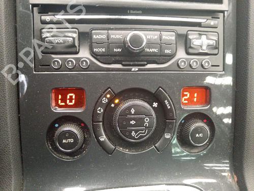 Used Climate control Climate control 37492409 37492409