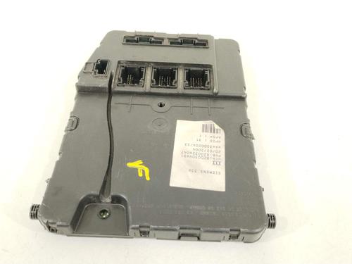 Used Fuse box Fuse box 38286927 38286927