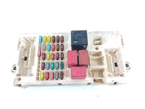 Used Fuse box Fuse box 22196658 22196658