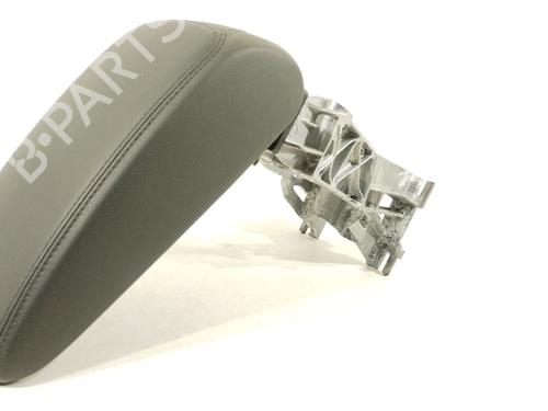 Armlæn Armlæn AUDI Q2 (GAB, GAG) 35 TFSI (150 hp) 33954377 33954377