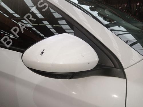 Retrovisor derecho Retrovisor derecho 38074017 38074017