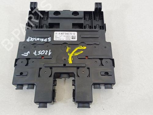 Used Fuse box MERCEDES-BENZ SPRINTER 3,5-t Van (B907, B910) 314 CDI RWD (907.631, 907.633, 907.635, 907.637) (143 hp) 26123843