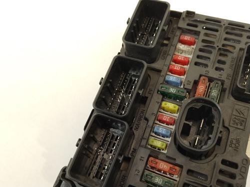 Fuse box PEUGEOT 407 (6D_) 2.0 HDi 135 (6DRHRH, 6DRHRE, 6DRHRG, 6DRHRJ) | BP28511480E1