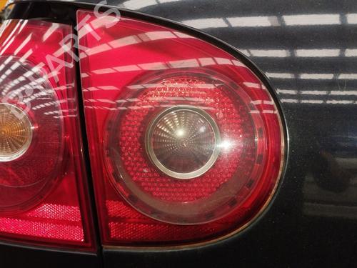 Feu de coffre gauche VW GOLF V (1K1) 1.9 TDI (105 hp) 29629052