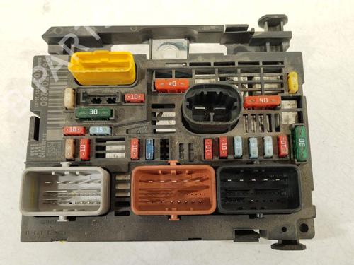 Used Fuse box Fuse box 32700802 32700802