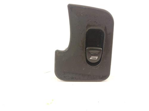 Used Right rear window switch Right rear window switch ALFA ROMEO 147 (937_) 1.9 JTD (937.AXD1A, 937.BXD1A, 937.AXV1A, 937.BXB1A,... (115 hp) 40499624 40499624