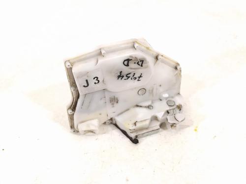 front-right-lock-suzuki-swift-iii-mz-ez-8220162j30-2005-12253425 main image