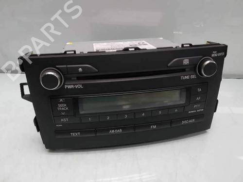 Used Radio Radio TOYOTA AURIS (_E15_) 1.8 Hybrid (ZWE150_, ZWE150R) (136 hp) 5859564 5859564