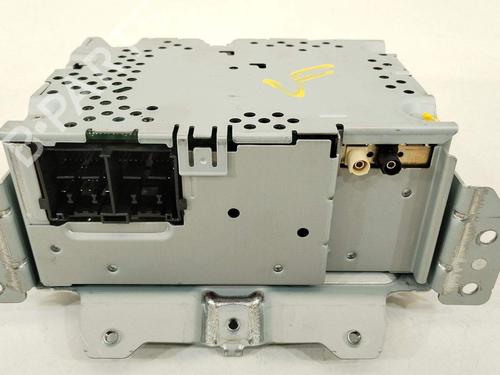 Used Radio Radio 28130752 28130752