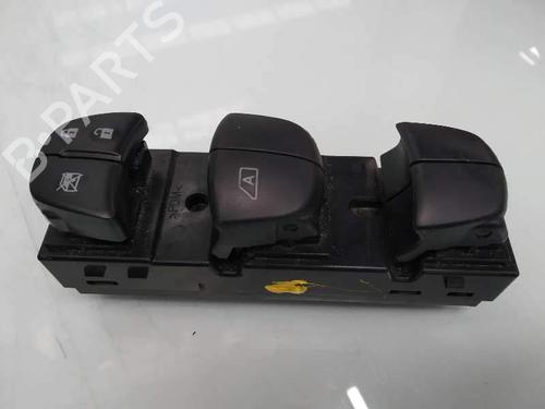 Used Left front window switch Left front window switch 5823062 5823062