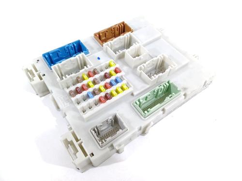 Used Fuse box FORD FOCUS III Saloon 1.6 Ti (105 hp) 22180979