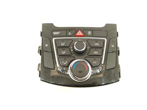 climate-control-hyundai-i30-gd-2011-18349461 main image