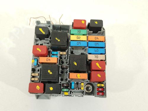 Used Fuse box Fuse box 36532722 36532722