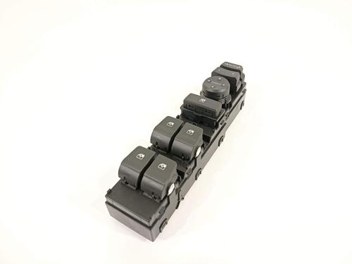 Used Left front window switch Left front window switch 7167965 7167965