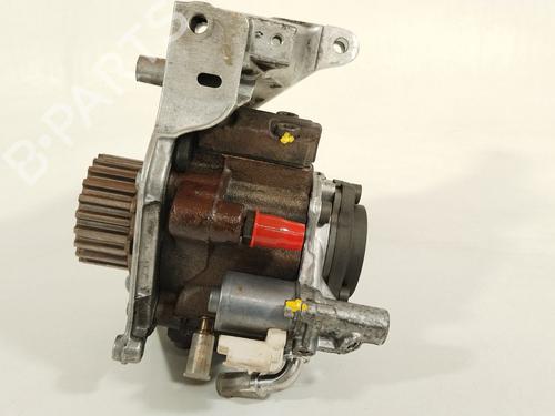 Used Injection pump FORD FOCUS III Saloon 1.6 TDCi (115 hp) 28099546