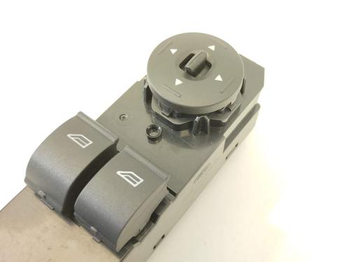Left front window switch FORD FOCUS III | BP11038335I27 - Image 3