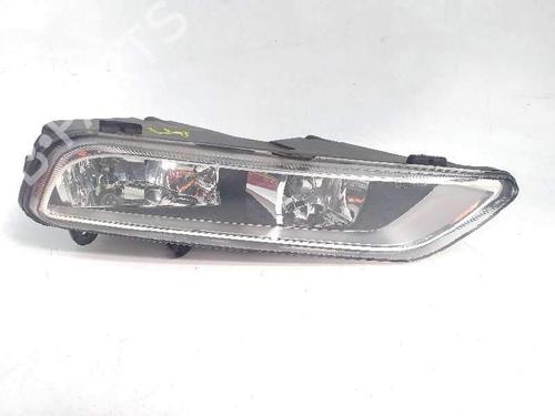 Used Right front fog light Right front fog light 7180152 7180152