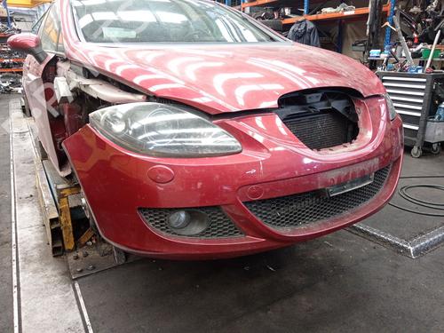Used Front bumper SEAT LEON (1P1) 2.0 TDI 16V (140 hp) 28182196