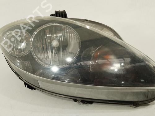 Used Right headlight Right headlight SEAT LEON (1P1) 2.0 TDI 16V (140 hp) 33941099 33941099