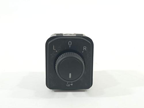 mirror-switch-seat-arona-kj7-kjp-2017-25769986 main image