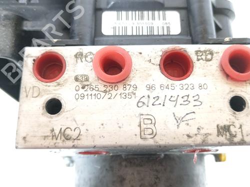 ABS pump PEUGEOT 5008 (0U_, 0E_) | BP18697648M43
