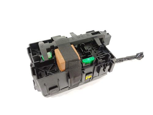 Used Fuse box Fuse box 24936747 24936747