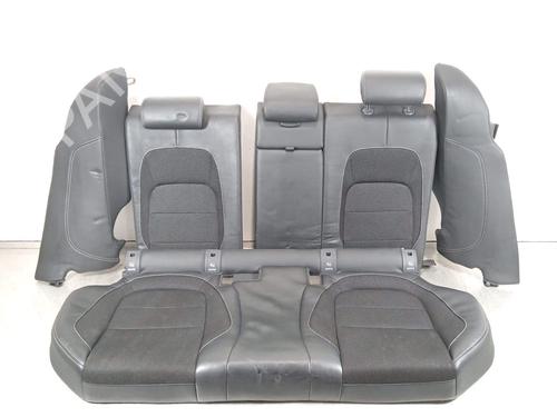 rear-seat-jaguar-xf-ii-x260-2015-19805584 main image