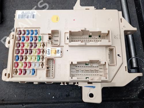 Used Fuse box KIA CARENS IV 1.6 GDi (135 hp) 28358050