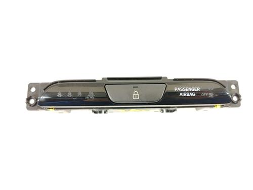 switch-hyundai-i30-pde-pd-pden-2016-31904870 main image