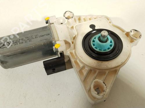 right-front-window-motor-mercedes-benz-a-class-w169-2004-2005-2006-2007-2008-2009-2010-2011-2012-39535665 main image