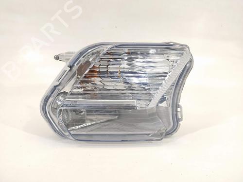 Used Right front fog light Right front fog light 9267633 9267633